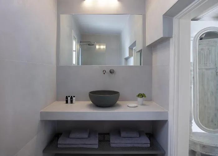 Kallos Of Mykonos - Previous Leonis Summer 4* אורנוס